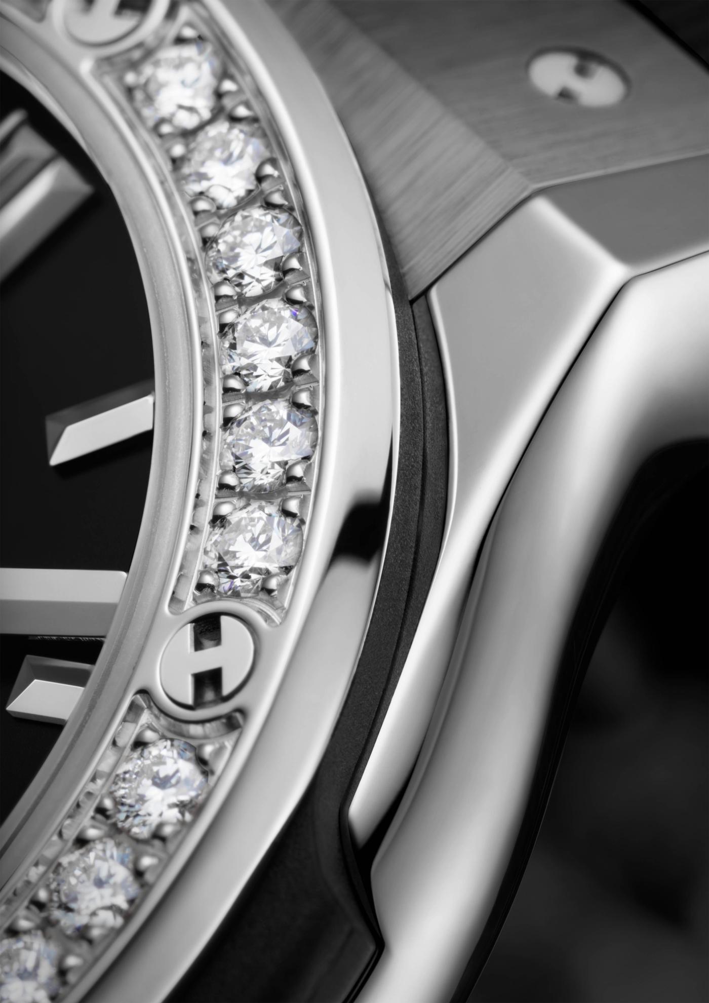 Classic Fusion Titanium Diamonds 33 mm