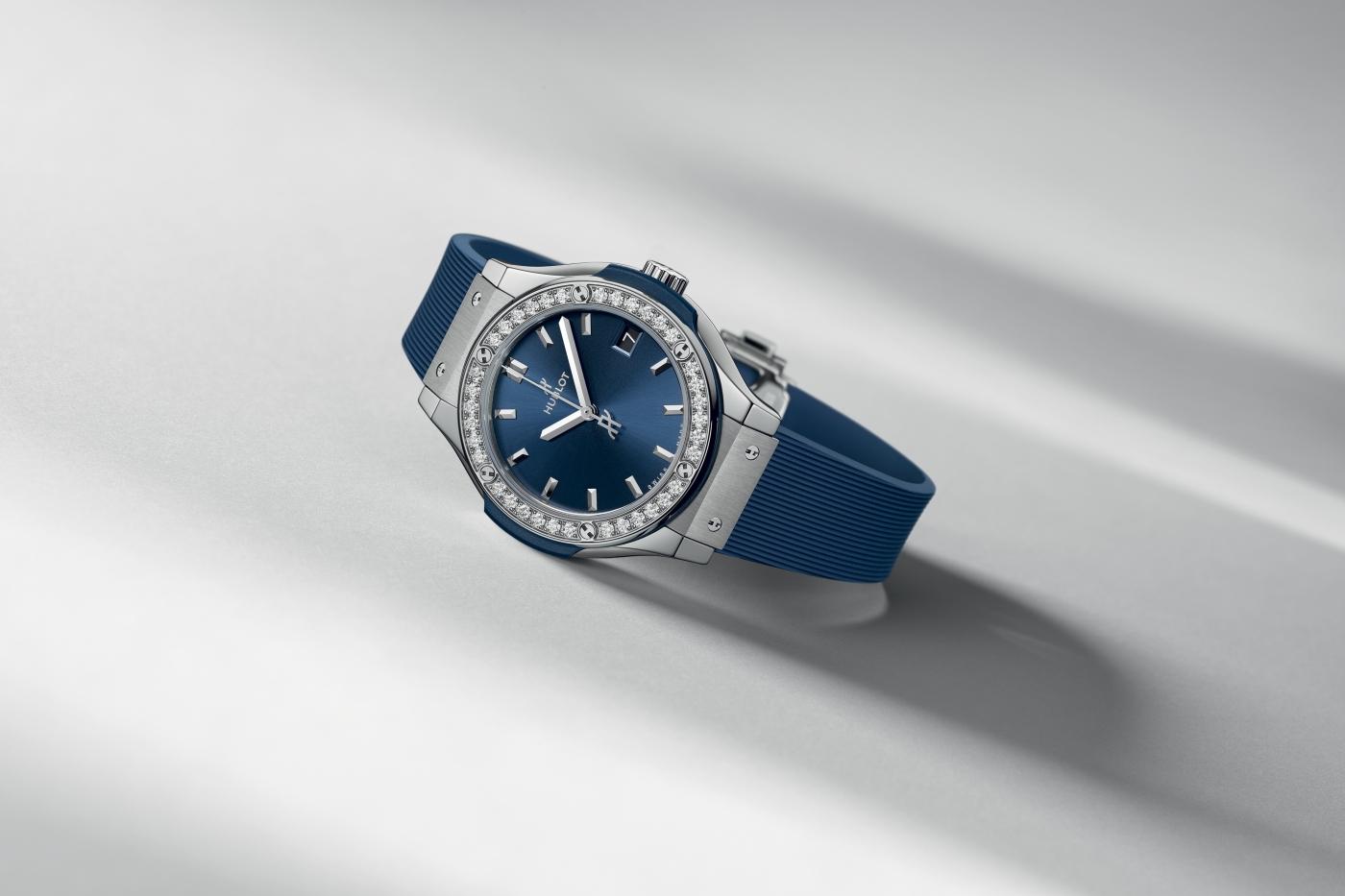 Classic-Fusion-Titanium-Blue-Diamonds-33-mm
