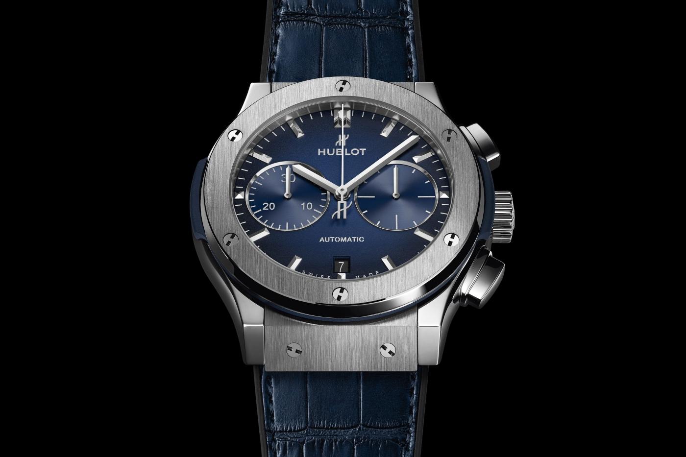Classic Fusion Chronograph Titanium Deep Blue 45 mm, bottom view